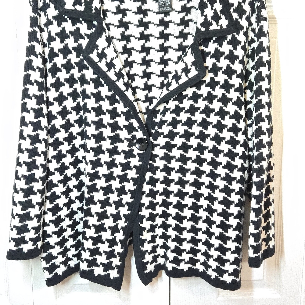 Josephine Chaus Black and White Knit Cardigan